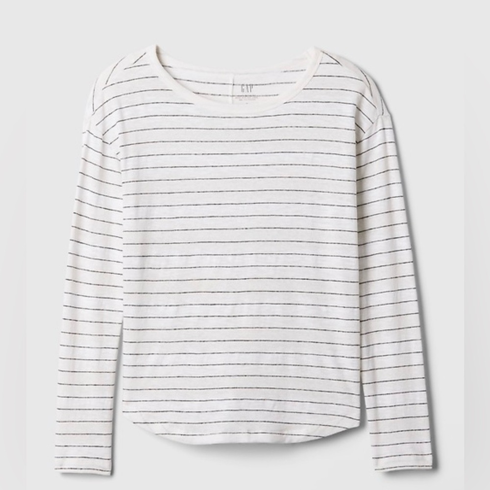 GAP Women’s White and Black Striped Long Sleeve Boat Neck Tee